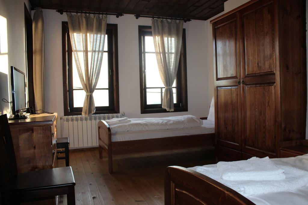 Delchevata Kushta V Leshten Zimmer foto